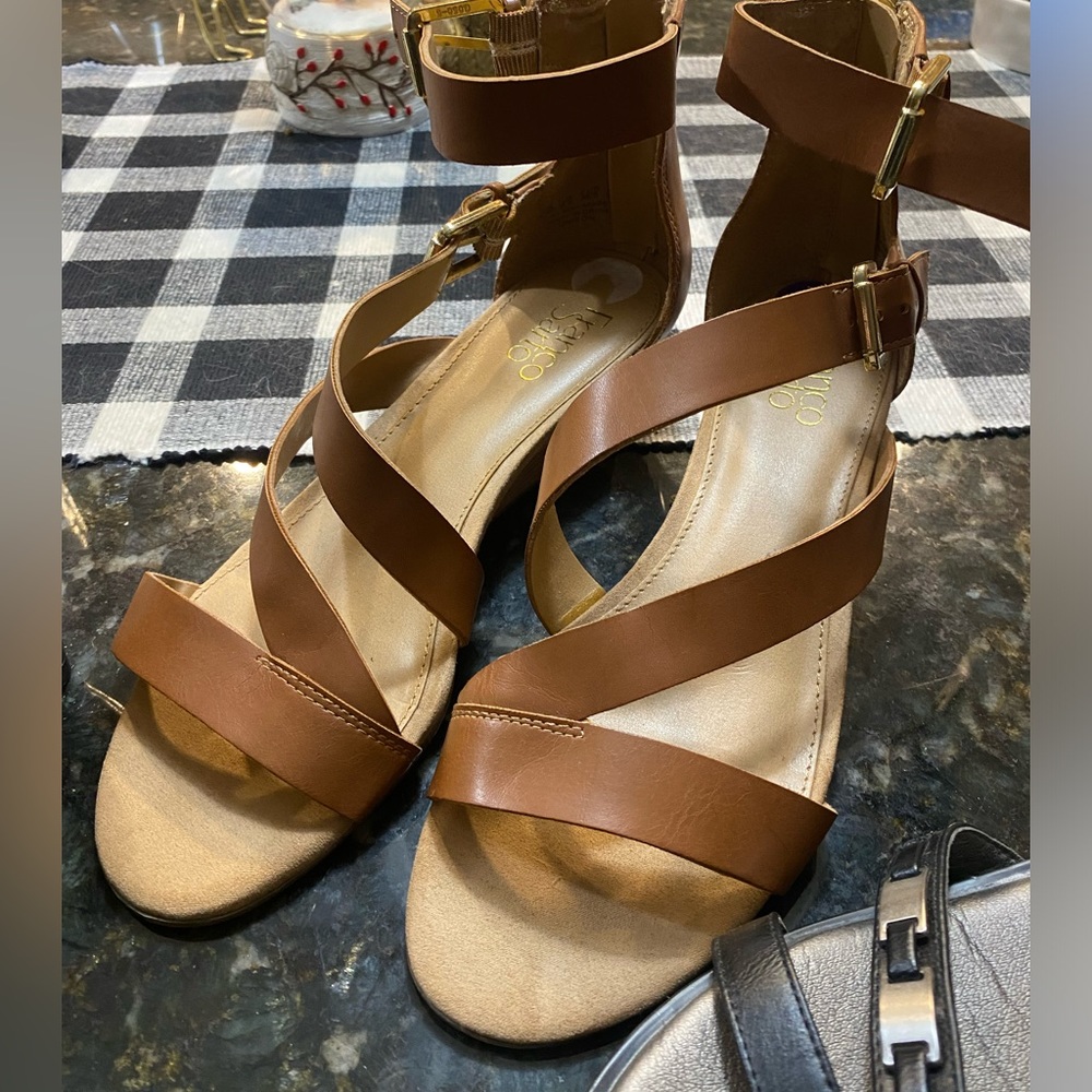 Sandal Dump! Pick whichever you like! Naturalizer & more! - Picture 4 of 11